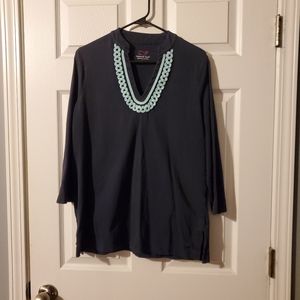 Vineyard vines navy blue embroidered collar long sleeved tee large